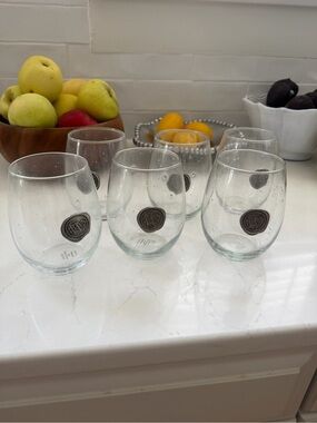 Wine Stemless Glasses with Decorative Medallion - Clear (Set of 6)